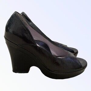 Taryn by Taryn Rose Patent Leather Open Toe Wedges SZ 7.5